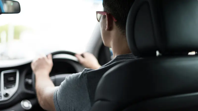 Tips Berkendara Aman Panduan Lengkap Sistem Keamanan Mobil Terkini